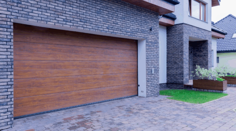 Jak konserwować bramę garażową, żeby działała bezawaryjnie